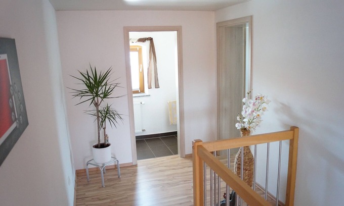 Niederalteich Apartment | Vacation apartment 1, Denk family, 120m² central location, directly on the blue Danube