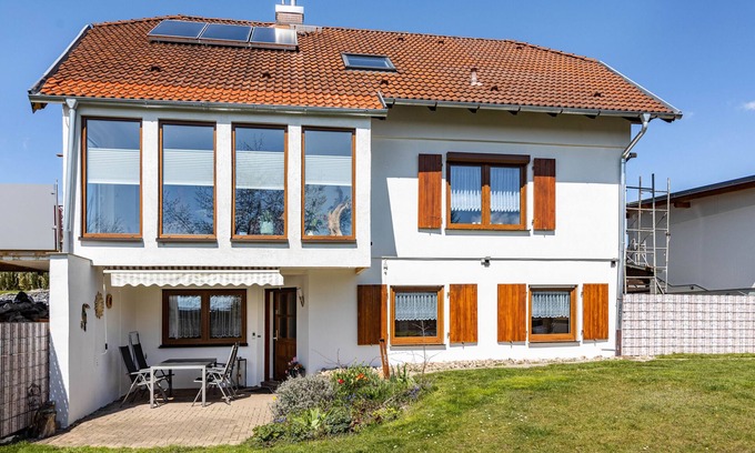 Sinkingen Apartment | Vacation apartment "63sqm in the Eschach valley" with garden share and Wi-Fi