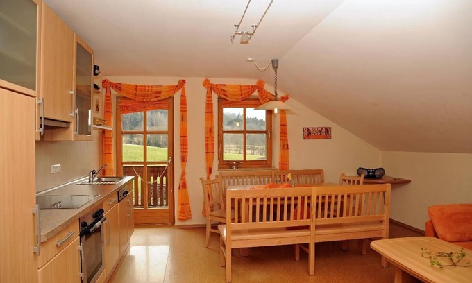 Klinglbach Apartment | Vacation apartment (70sqm) with balcony and use of sauna