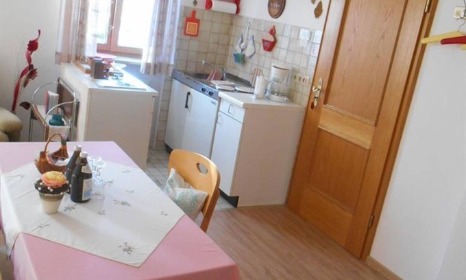 Saulgrub Apartment | Vacation apartment (1-2 pers.) - House Bernadette