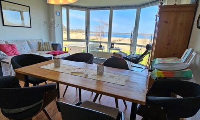 Stexwig Apartment | Vacation apartment 2 on the small harbor waterfront property