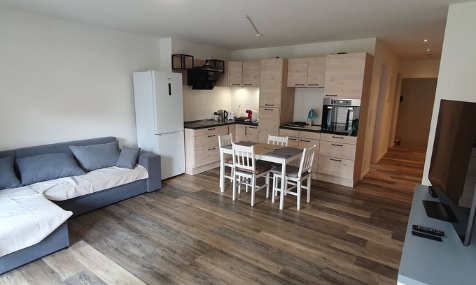 Meiningen Apartment | Vacation apartment 2 in the heart of Meiningen, with a view of the theater