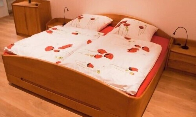City Centre Regensburg Apartment | Vacation apartment 47sqm in the heart of the old town with fully equipped kitchen