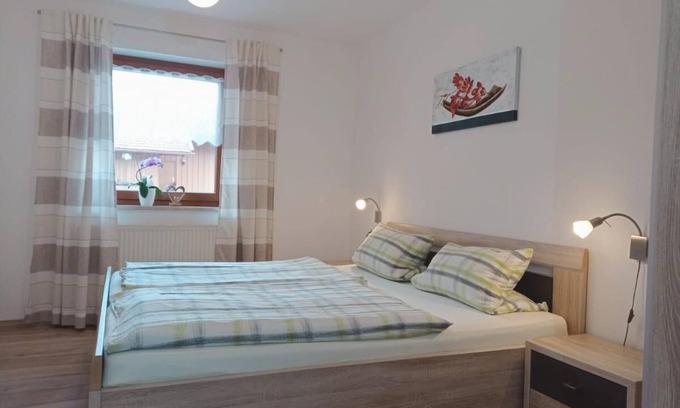 Kollnburg Apartment | Vacation apartment (65sqm) with east-facing balcony and south-west-facing balcony