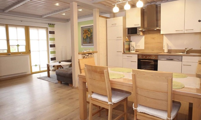 Haundorf Apartment | Vacation apartment (70sqm) with terrace and garden