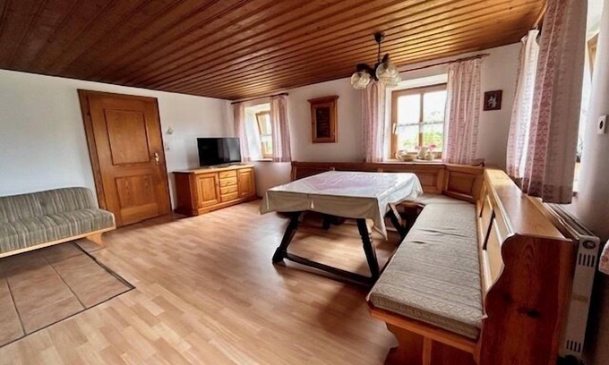Teisendorf Apartment | Vacation apartment at Emoa for 3 people