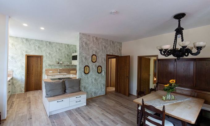 Spittelstein Apartment | Vacation apartment/apartment for 4 guests with 100m² in Rödental (122963)