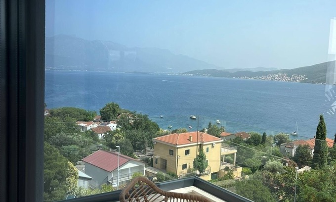 Denovici Apartment | Vacation apartment/apartment for 4 guests with 120m² in Denovici (267309)