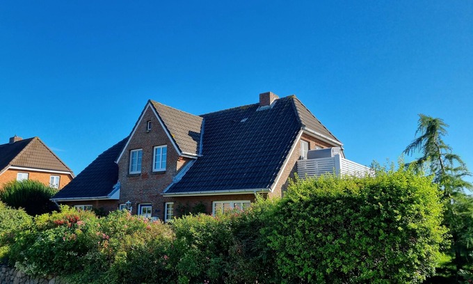 Midlum Apartment | Vacation apartment/apartment for 5 guests with 75m² in Oevenum (267737)