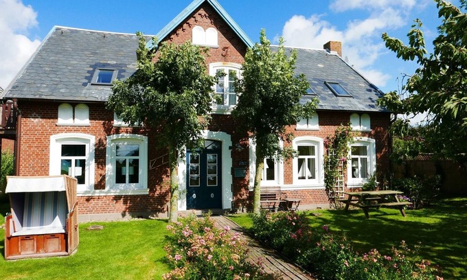 Oldsum Apartment | Vacation apartment/apartment for 4 guests with 60m² in Oldsum (105500)