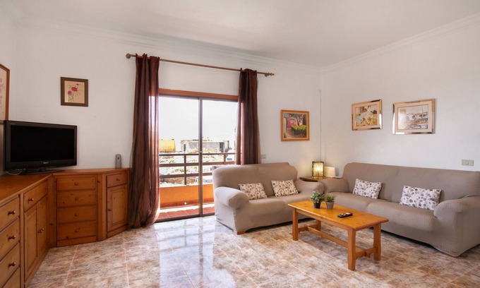 La Sabinita Apartment | Vacation Apartment 'Casa Manuni' with Private Terrace, Balcony and Wi-Fi