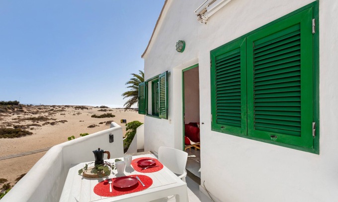 Los Lagos Apartment | Vacation Apartment 'Cotillo Lagoons' with Sea View, Private Terrace and Wi-Fi