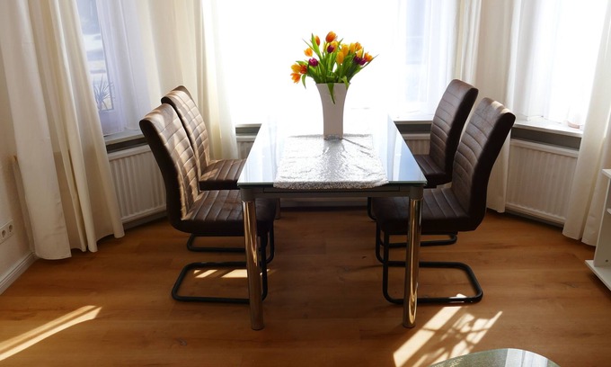 Brunsbuttel Apartment | Vacation apartment/apartment for 4 guests with 70m² in Brunsbüttel (273330)