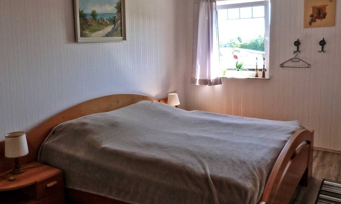 Oxlund Apartment | Vacation apartment 1 - Ferienhof Petersen: Vacation in the inland