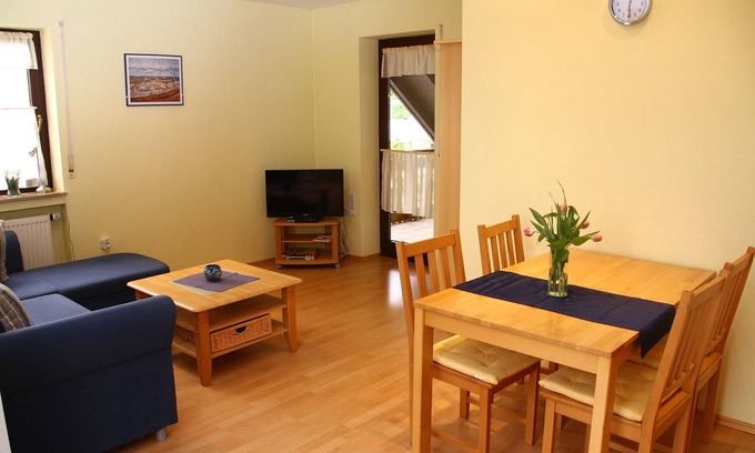 Grossheubach Apartment | Vacation apartment "Churfranken" with cozy covered balcony| 4 stars