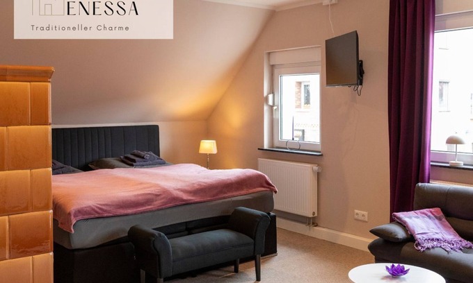 Lauchhammer Apartment | Vacation apartment Sophie - Holiday home Enessa