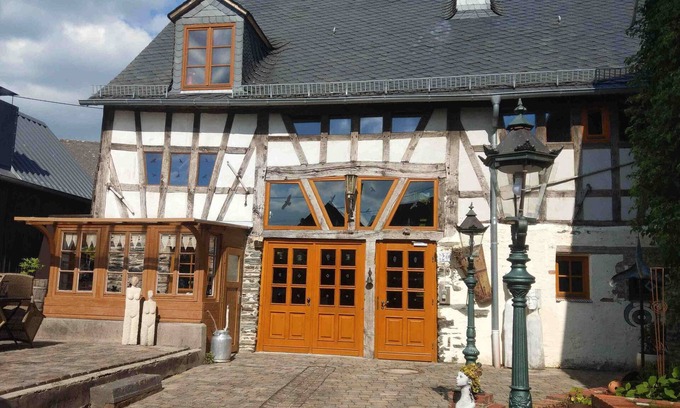 Raversbeuren Apartment | Vacation apartment with flair in a historic art barn