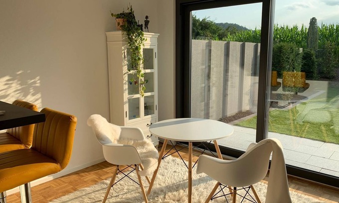 Steisslingen Apartment | Vacation apartment with separate entrance