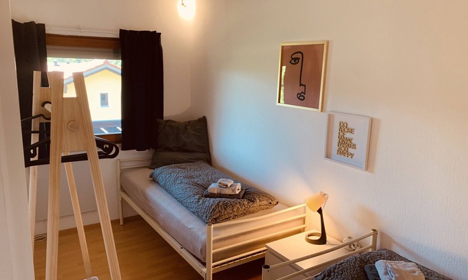 Salzweg Apartment | Vacation apartment "Felix Living 6" with Balcony and Wi-Fi