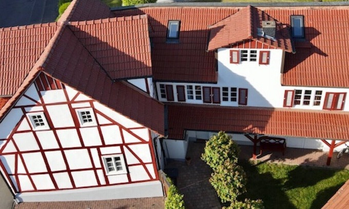 Harleshausen Apartment | Vacation apartment for 5 people in a historic half-timbered house