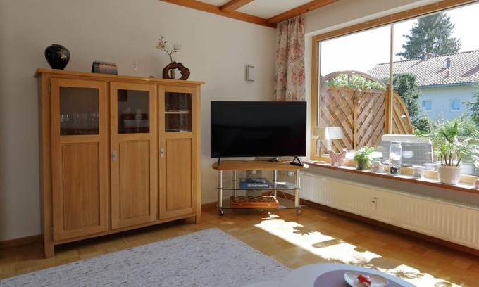 Ruhpolding Apartment | Vacation apartment Haas 65 sqm, 1 bedroom, 1 living room, dining kitchen, bathroom with shower, WLAN