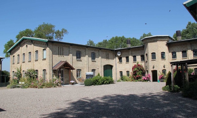 Stenderup Apartment | Vacation apartment Hofblick - Ferienhof Börsby - Holiday apartment Hofblick