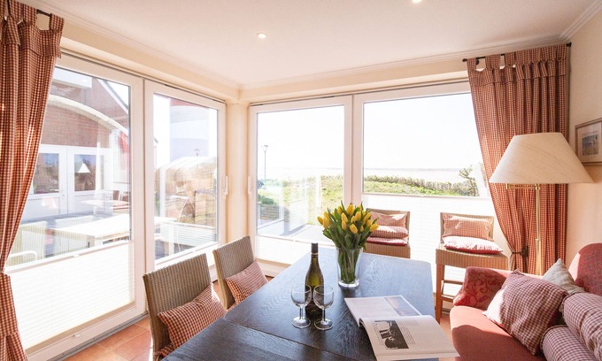 Wittduen Apartment | Vacation apartment lake view