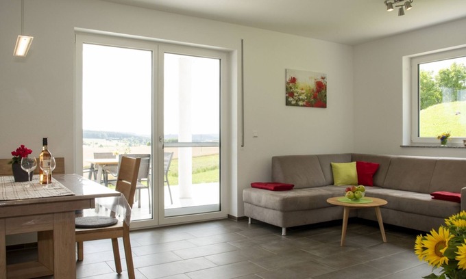 Laichingen Apartment | Vacation apartment Mohnblume, 57 sqm, 2 bedrooms, south-facing terrace, max. 4 persons