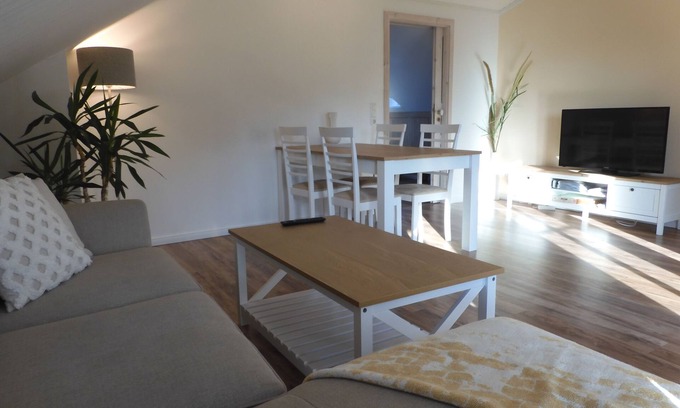 Osterstedt Apartment | Vacation apartment on a remaining farm in a quiet location between the North Sea and the Baltic Sea