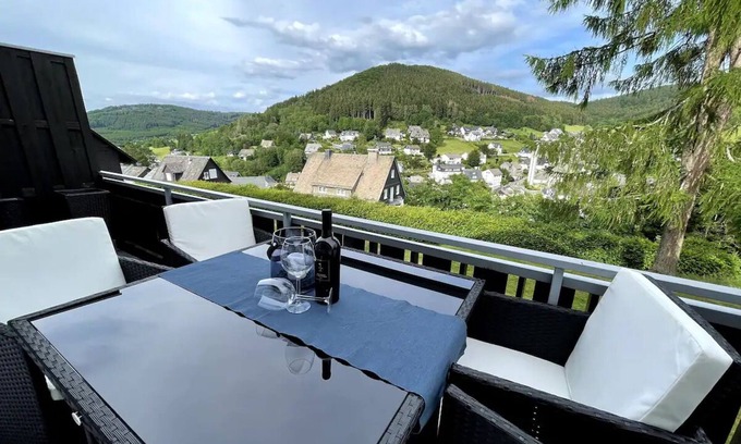 Silbach Apartment | Vacation apartment on the hillside "Alte Schule"
