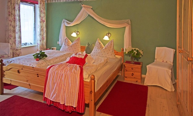Obing Apartment | Vacation apartment on a farm, 55 sqm up to 5 persons, for families