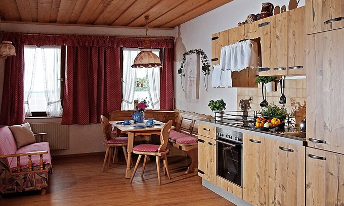 Obing Apartment | Vacation apartment on a farm, 75 sqm up to 5 persons, for families