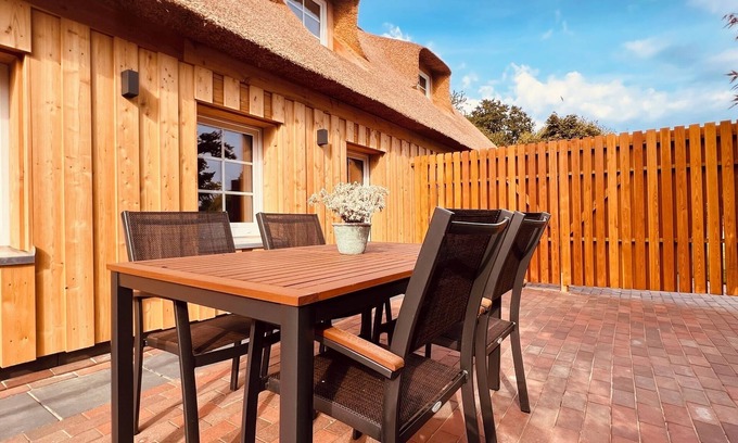 Grodersby Apartment | Vacation apartment Reethaus L - summer house 54 in Grödersby near Arnis.