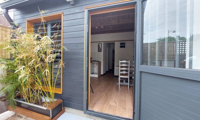 Saint-Pierre Apartment | Vacation apartment 55m2