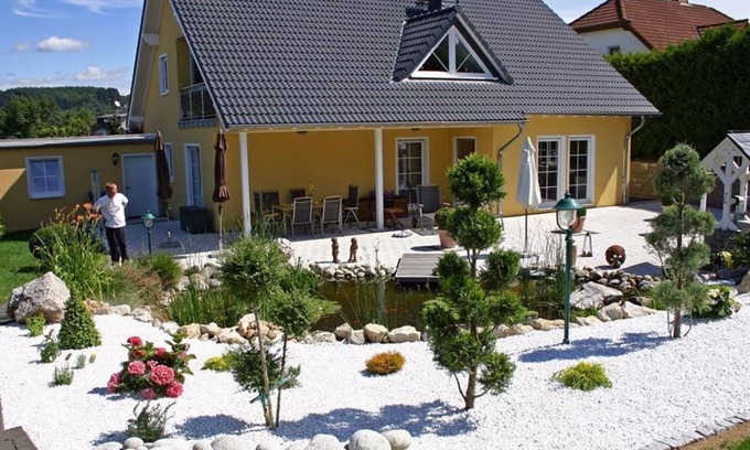 Gerolstein Apartment | Vacation apartment Steffi - 4-bed apartment with balcony