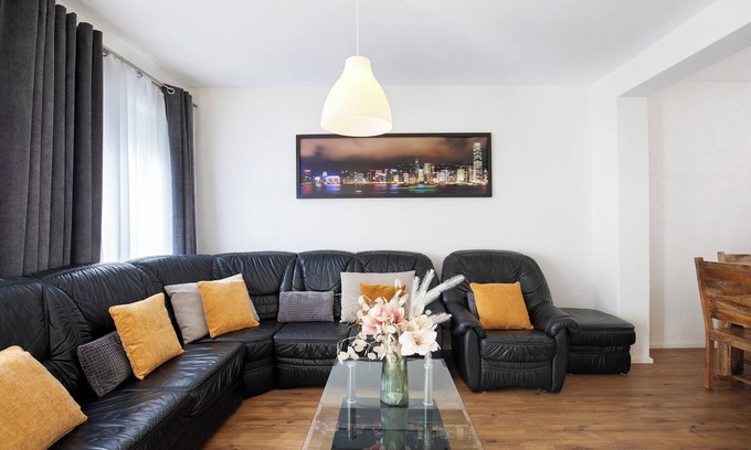 Worms Apartment | Vacation apartment 'Schlosspark 2' with Wi-Fi