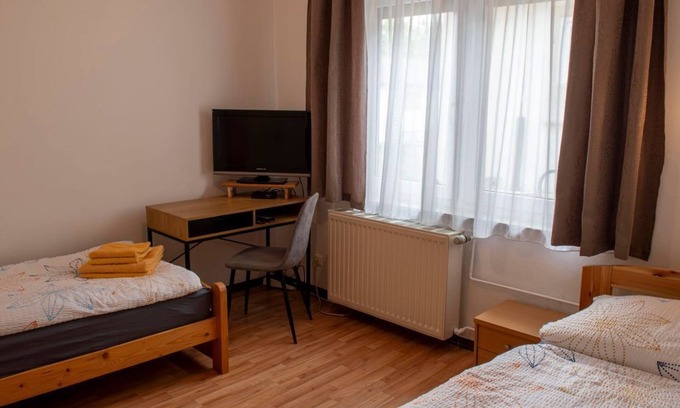 Mainz-Bingen House | Vacation apartment, shower on the floor, 2 bedrooms - Ferienhaus Boos