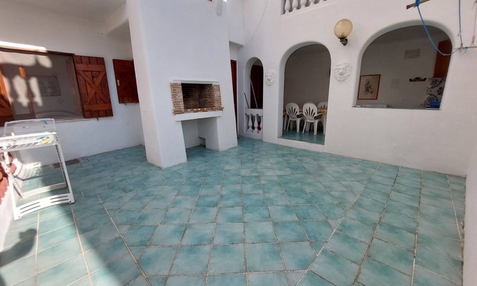 Succhivo Apartment | Vacation apartment sleeps 6 just 50 meters from Chiaia beach