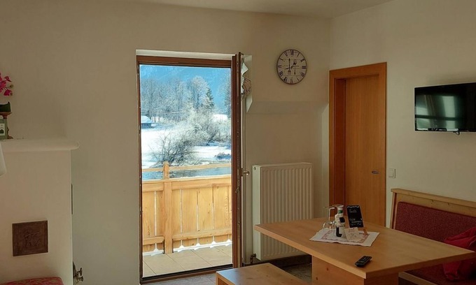 Faistenau Apartment | Vacation apartment Sonnberg GROSS - House Hirschpoint