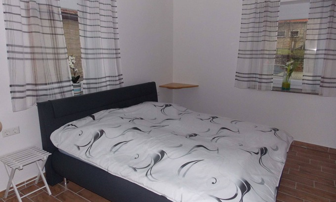 Rottingen Apartment | Vacation apartment with cozy living room