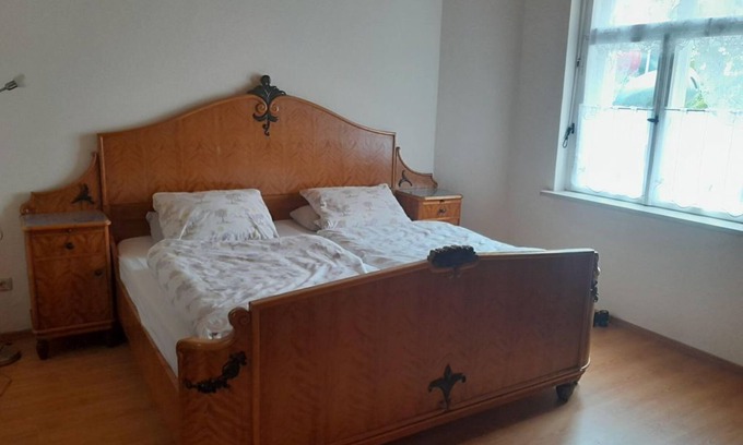 Werdau Apartment | Vacation apartment with large kitchen and garden - Kutscherhaus Werdau