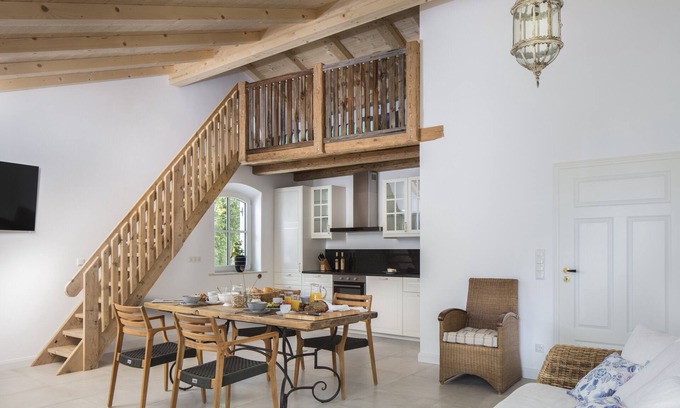 Breitbrunn a. Chiemsee Apartment | Vacation apartmentchiemsee "Gallery" Hauspirol