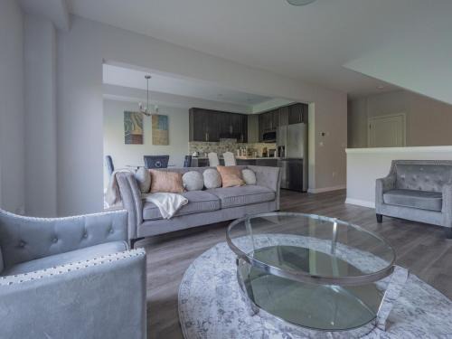 Niagara Falls House | Vacation at the Falls