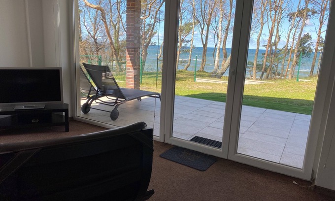 Pobierowo House | Vacation bungalow with unforgettable sea view for 2 to 4 persons,