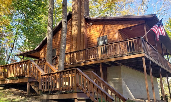 Sugar Grove Cabin | Vacation cabin in the beautiful Hocking Hills