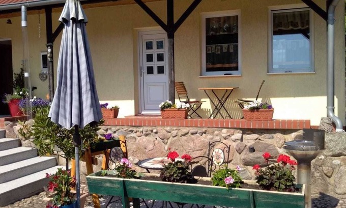 Dobbin-Linstow House | Vacation cottage Streblow
