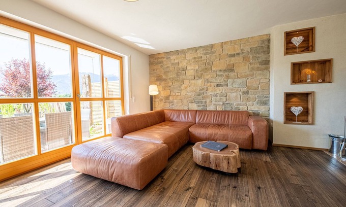Sonnenbichl House | Vacation home "Adlerhorst" in Garmisch-Partenkirchen