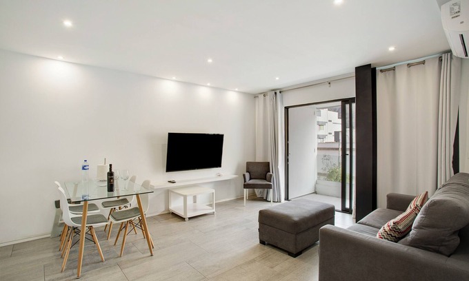 Los Llanos Apartment | Vacation Home 'Flying La Palma- Red' with Mountain View, Terrace & Wi-Fi