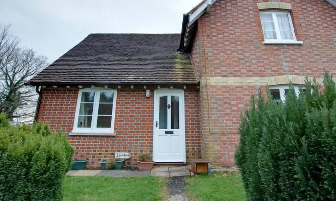 Ewhurst Green House | Vacation home Knowle in Robertsbridge - Bodian - 2 persons, 1 bedrooms