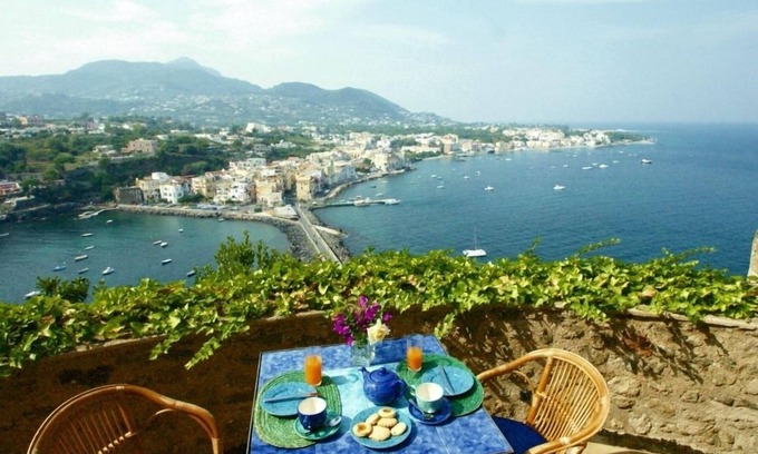 Ischia Porto Apartment | vacation holiday rental apartment amalfi coast